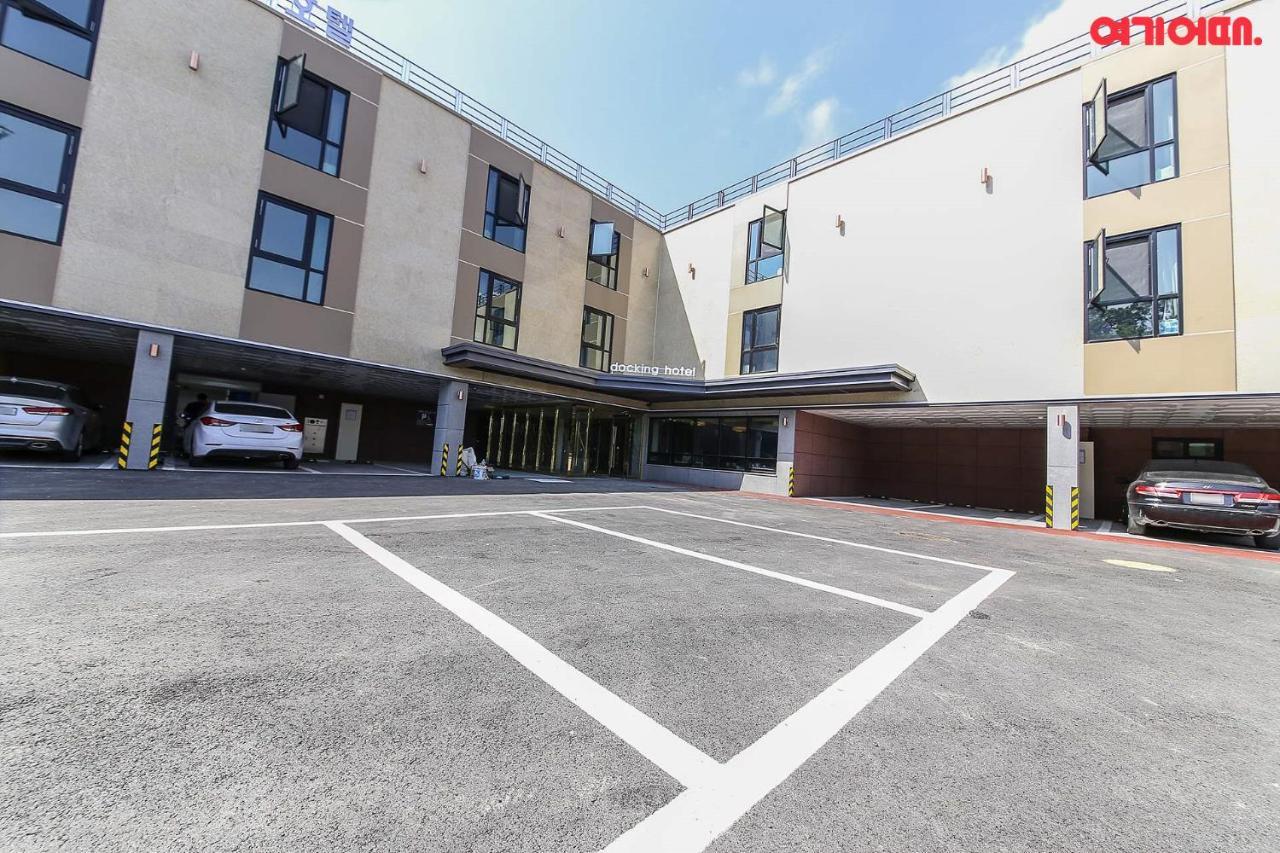 Docking Hotel Gimpo Exterior foto