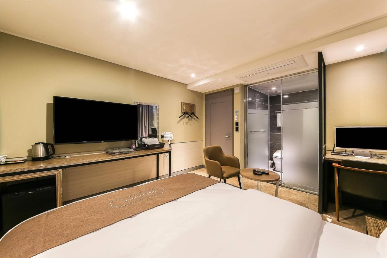 Docking Hotel Gimpo Exterior foto