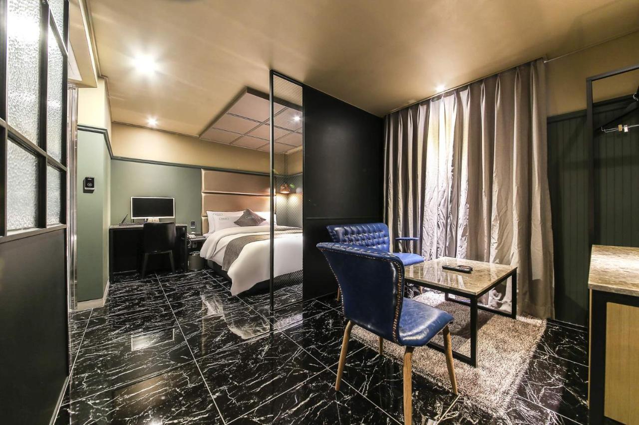Docking Hotel Gimpo Exterior foto