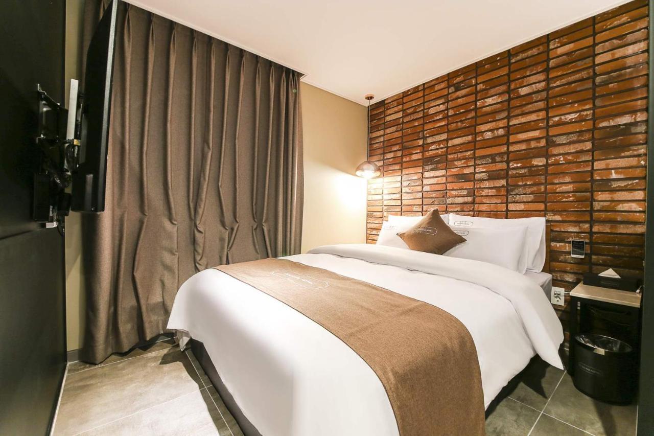 Docking Hotel Gimpo Exterior foto