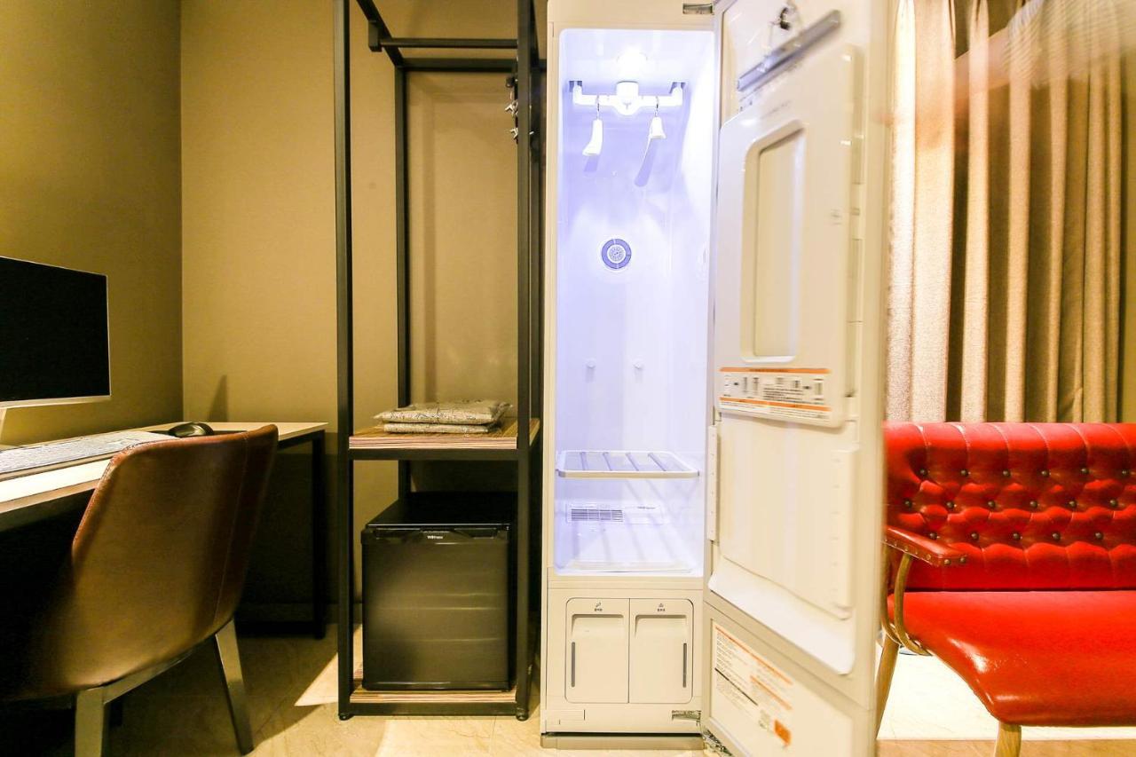 Docking Hotel Gimpo Exterior foto